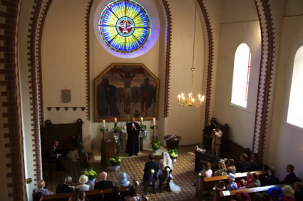 Die Hochzeit unter der Leitung von Pfarrer Baller
